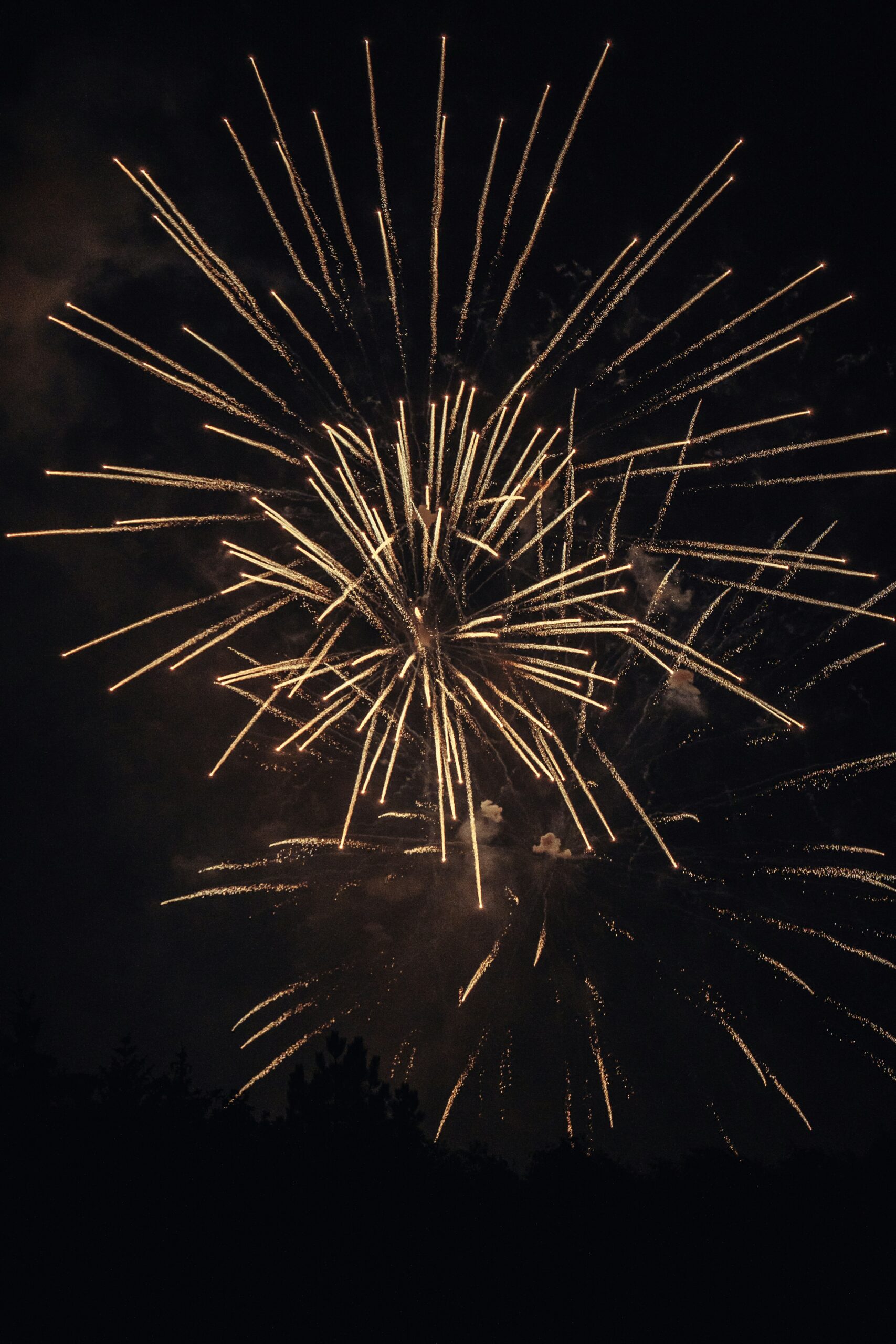 International Fireworks Competition (Late July 2025)